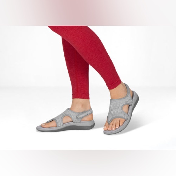 None Shoes - Unavailable Sandals Size 9
Gray planters fasciitis supportive